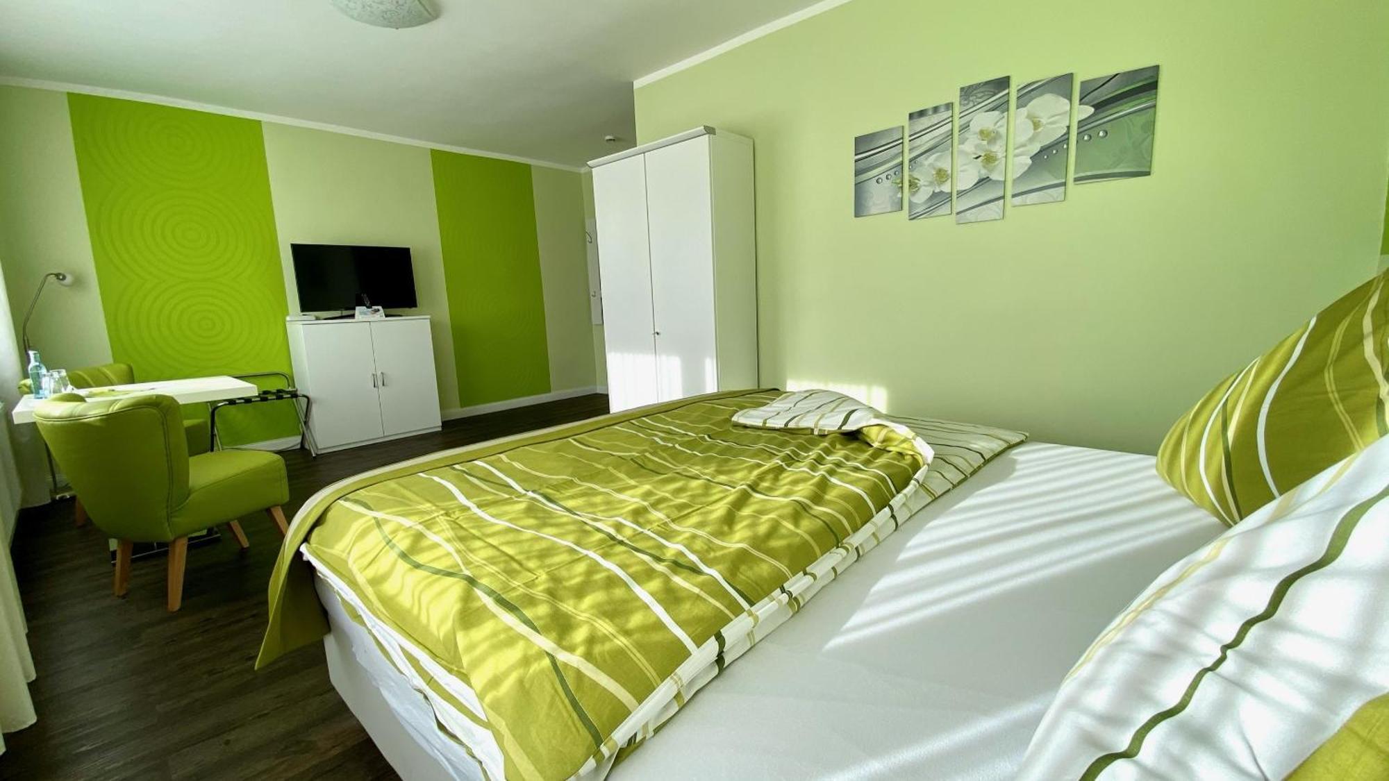 Pension Rüssel-Pub Sangerhausen Dış mekan fotoğraf